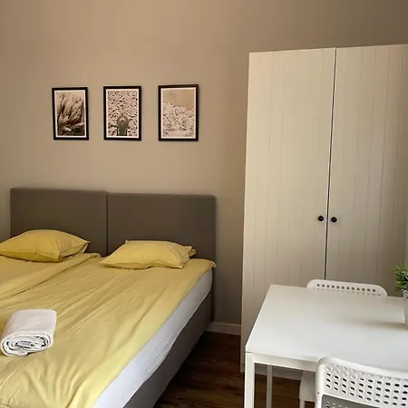 Studio Przy Molo Z Balkonem I Parkingiem Apartament *