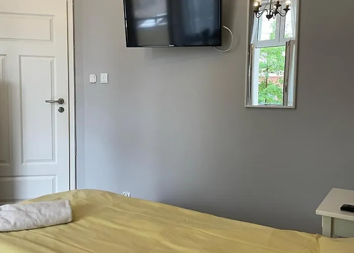 Studio Przy Molo Z Balkonem I Parkingiem Apartament